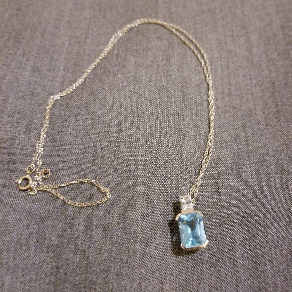 Helzberg Diamonds necklace